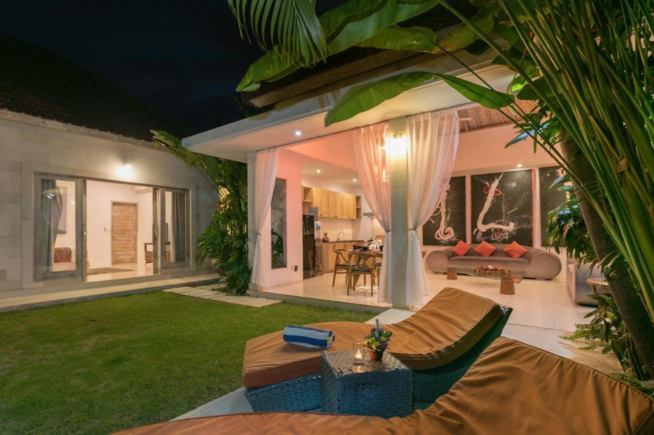 Villa Briana Seminyak By Villas R Us Ngoại thất bức ảnh